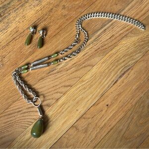 Vintage Gold-tone and Green Teardrop Necklace and Earring Set